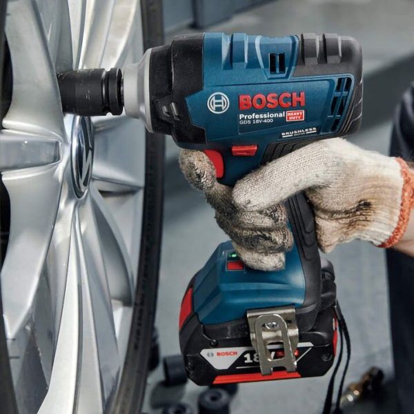 Аккумуляторный ударный гайковерт Bosch Professional GDS 18V-400 (без аккумулятора и зарядного устройства) (06019K0021)  06019K0021 EU, FGT