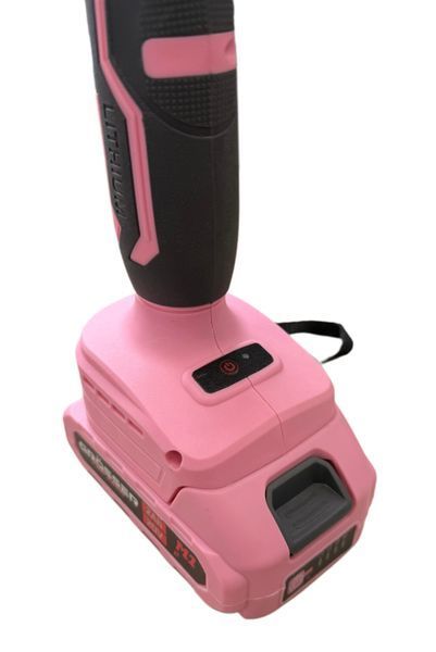 Набір акумуляторних інструментів по догляду за садом GR&Ouml;SSER PSET 302N Pink Edition (Ланцюгова пила PCS870A, телескопічний подовжувач PSP200, секатор PPS310, 3.0 Аh х1, 2.0 Аh х1, зарядний пристрій)